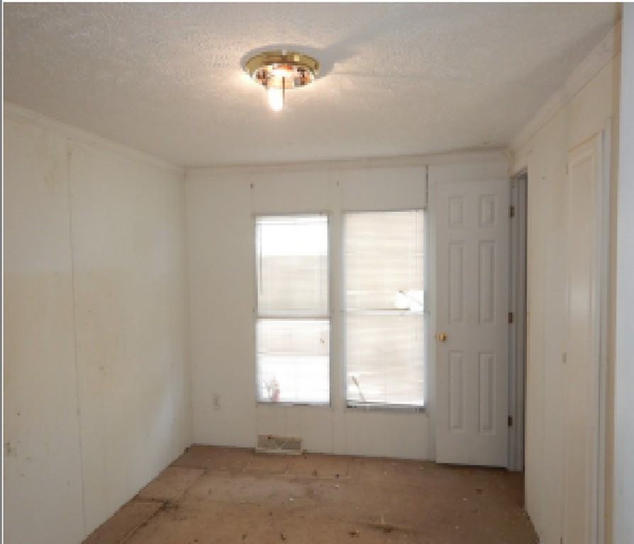 309 Garris Street - Photo 2 of 8