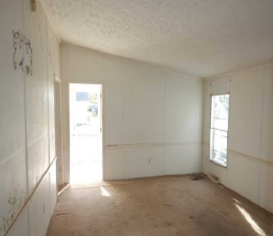 309 Garris Street - Photo 3 of 8