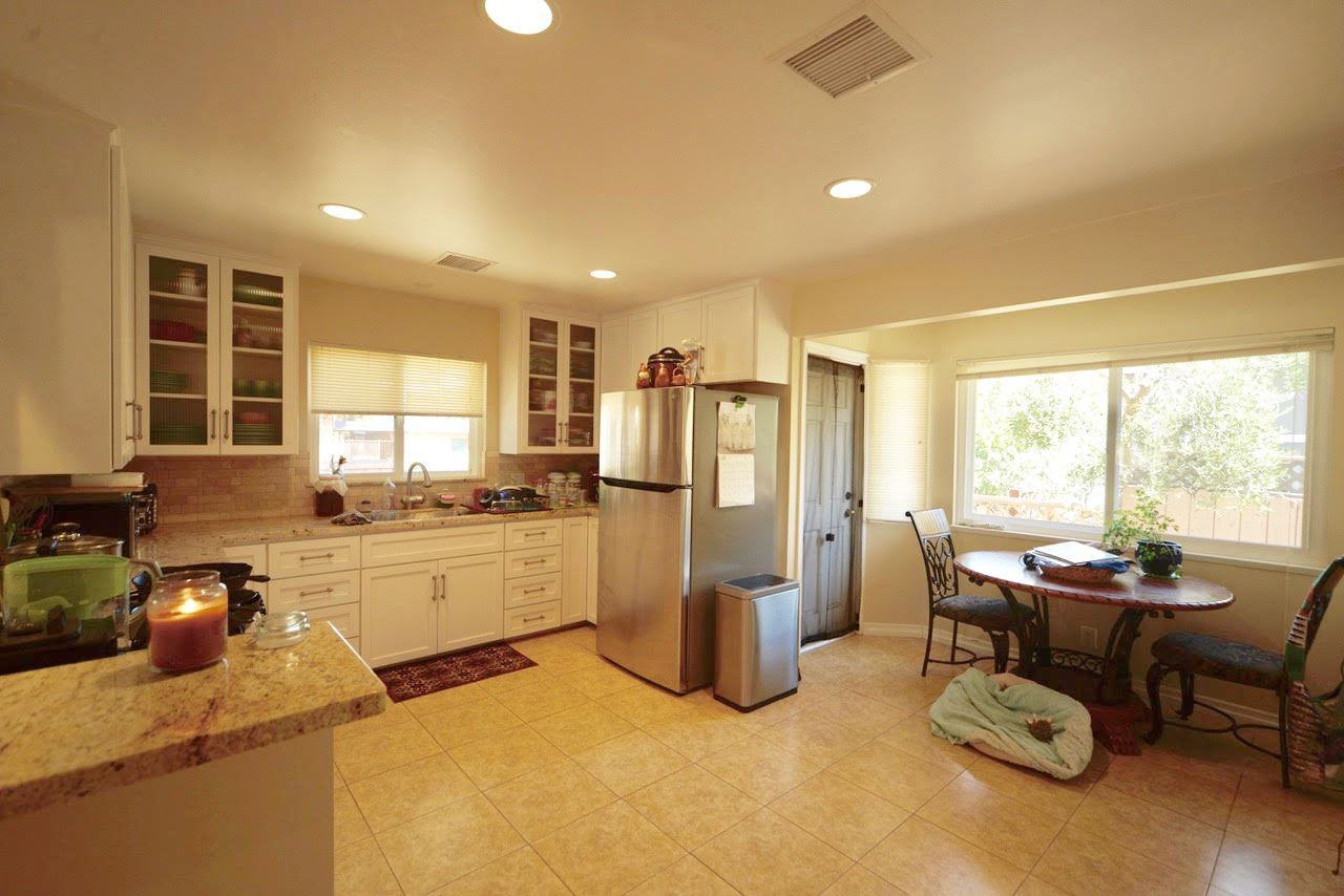 301-303 W. Aliso St - Photo 2 of 12