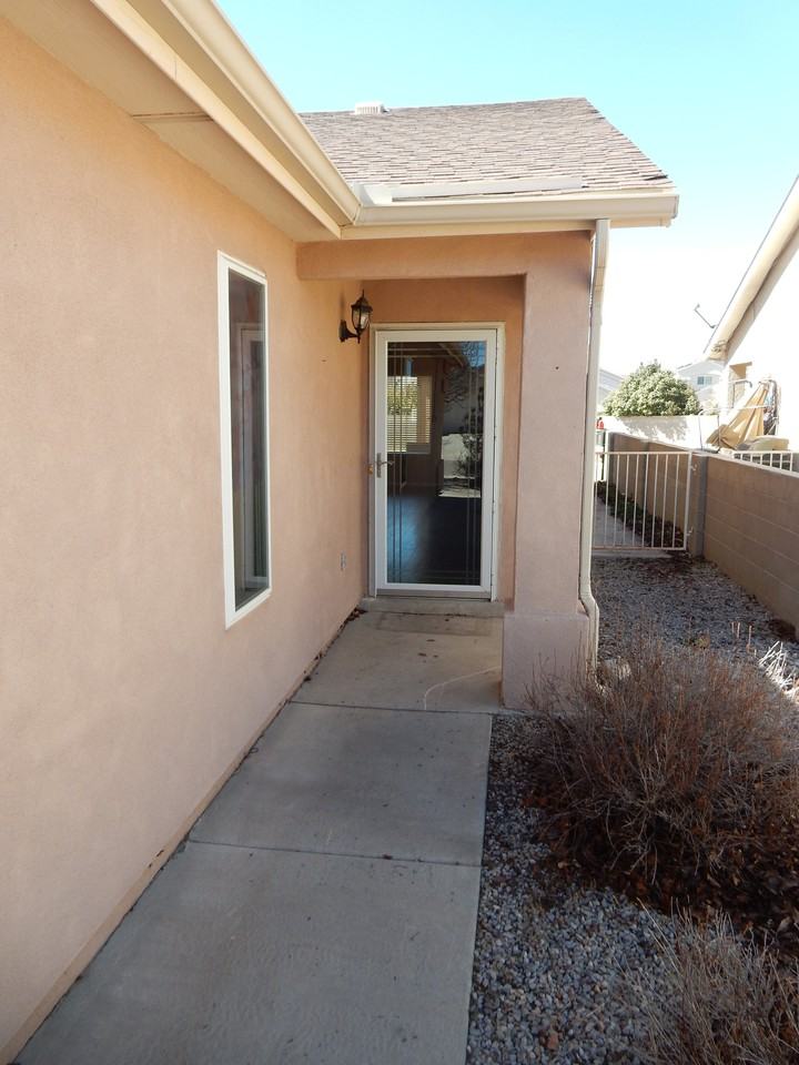 505 Deschutes St SE - Photo 2 of 23