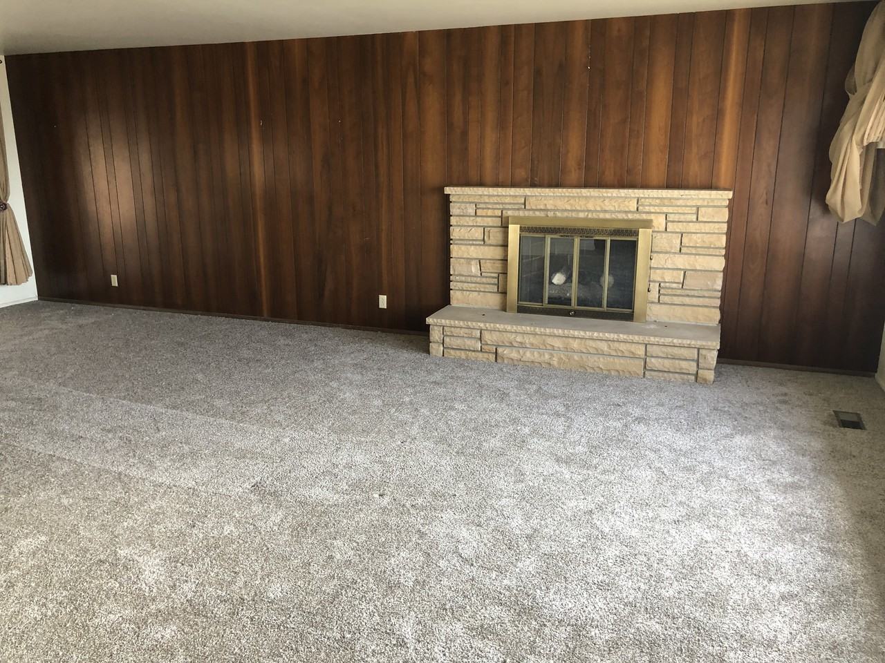 4060 Skyline Pkwy - Photo 2 of 16