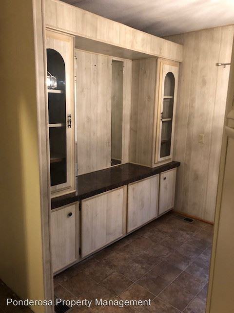 6370 Simonson Ct - Photo 3 of 10