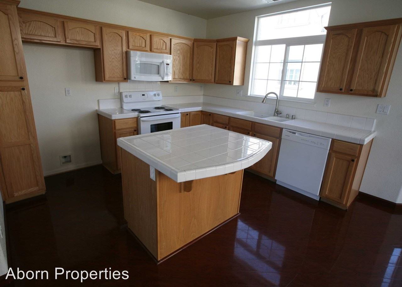 2422 Madden Terrace - Photo 3 of 7