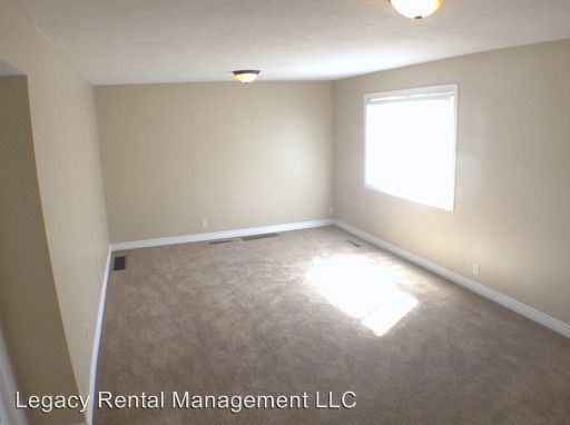 1959 E 200 N - Photo 2 of 19