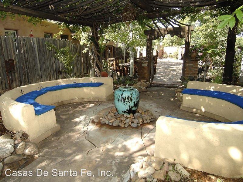 220 Irvine St - Photo 2 of 15