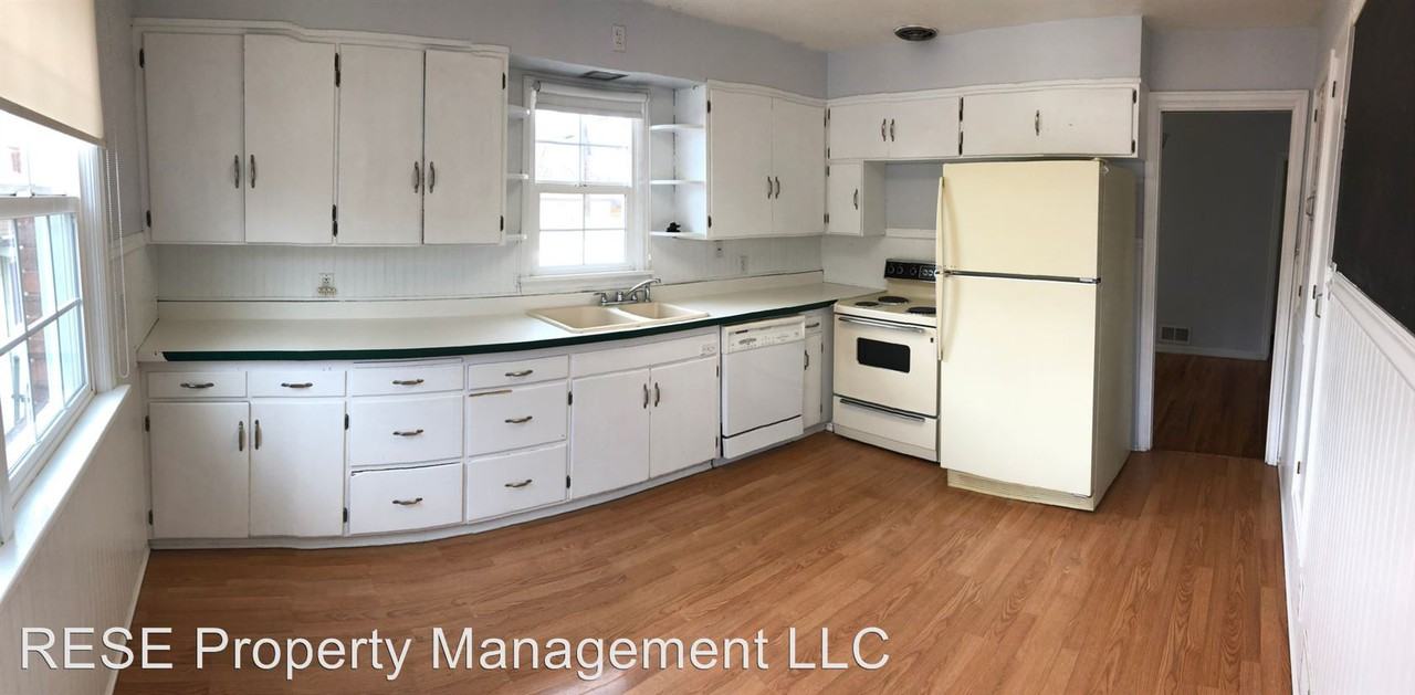 256 S 400 W - Photo 2 of 49