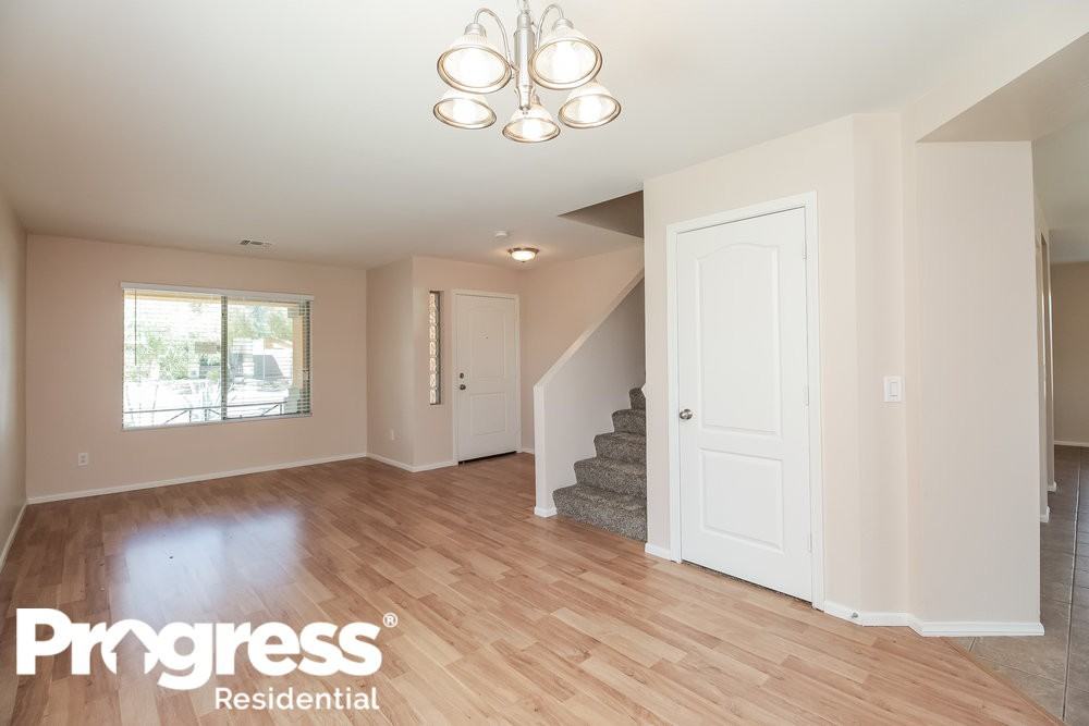 23641 W Levi Dr - Photo 3 of 20