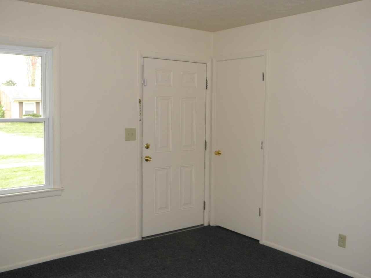 4509 Planetree Drive - Photo 2 of 13