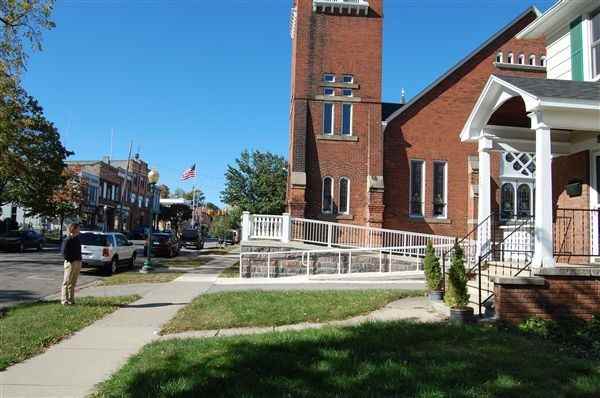 125 E Middle St - Photo 2 of 19