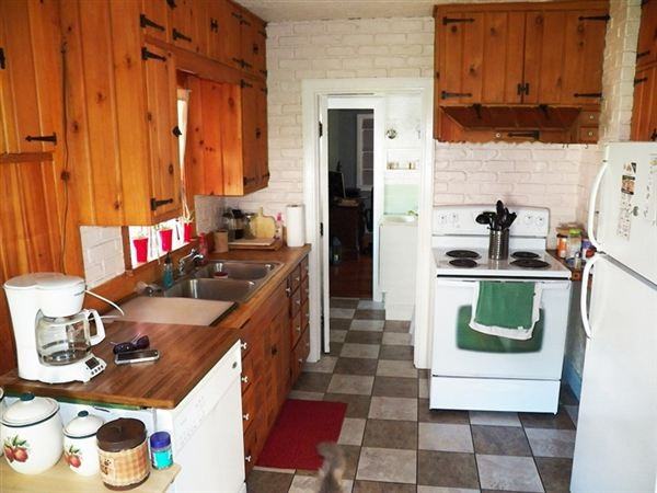 312 S Adams St - Photo 2 of 15