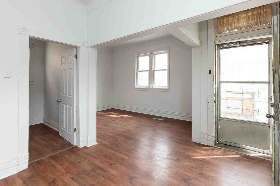 1018 Trafalgar Street - Photo 2 of 7