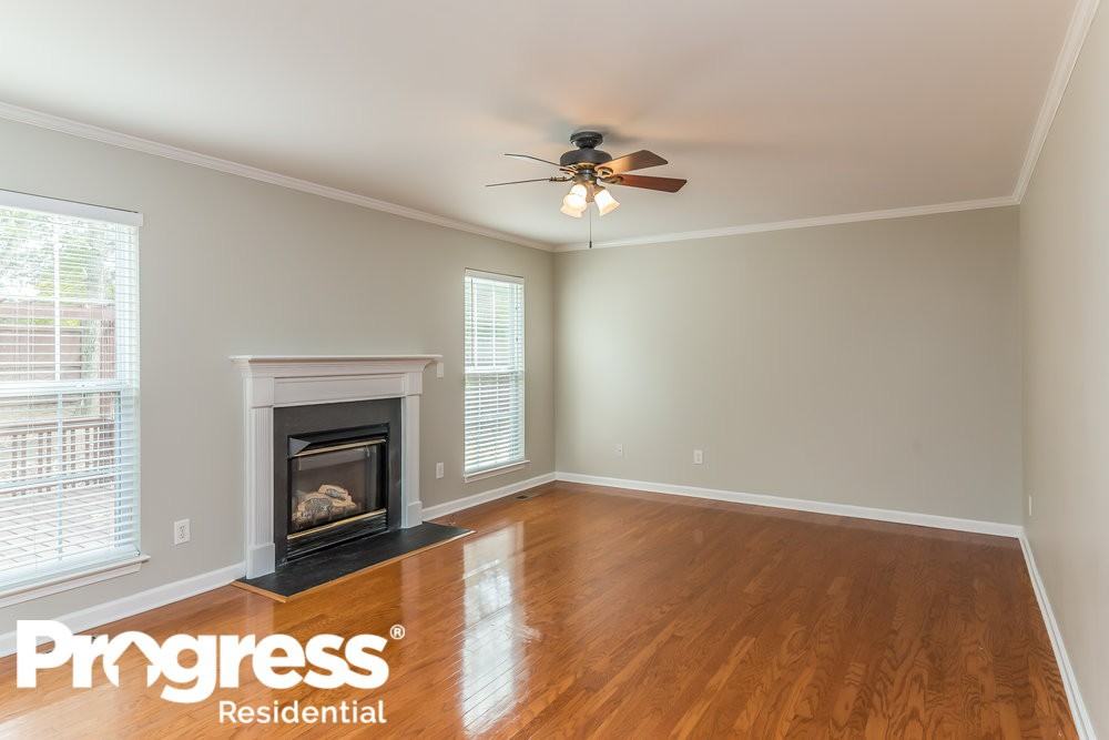 117 Claybrook Ln - Photo 2 of 15