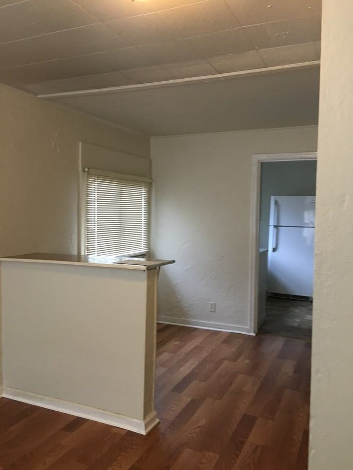 323 15th Avenue - Photo 3 of 11