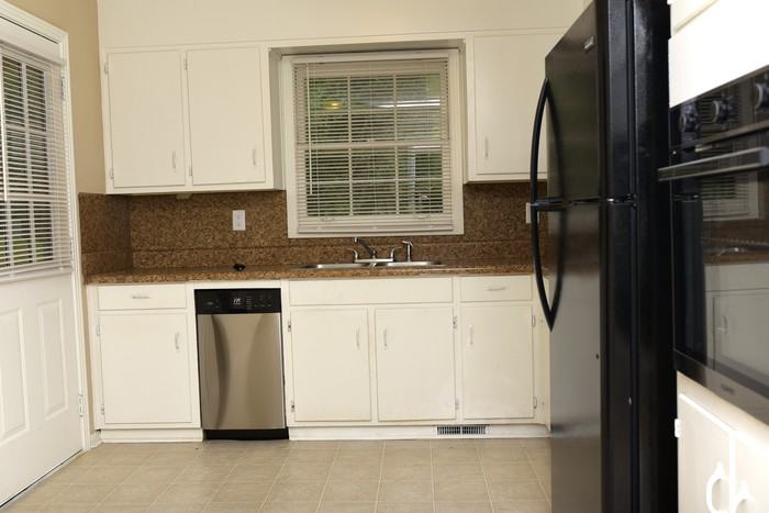 417 Westwood Ave - Photo 3 of 9