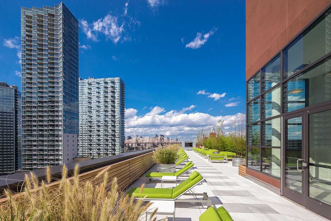 47th Ave - Photo 2 of 10