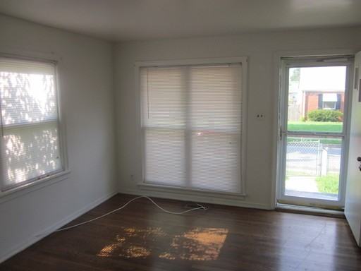 215 E 36th St - Photo 3 of 6