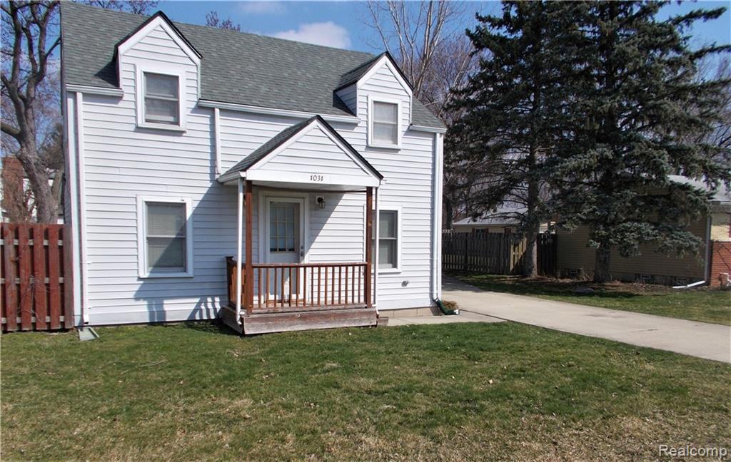 1031 Arthur Dr - Photo 2 of 12