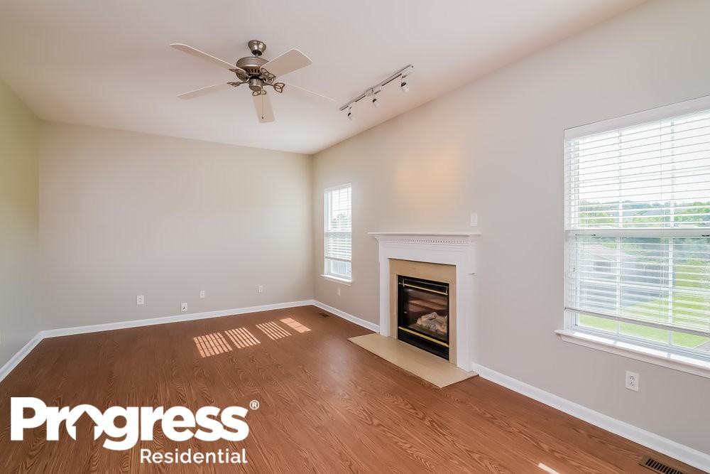 6113 Bent Wood Dr - Photo 3 of 16