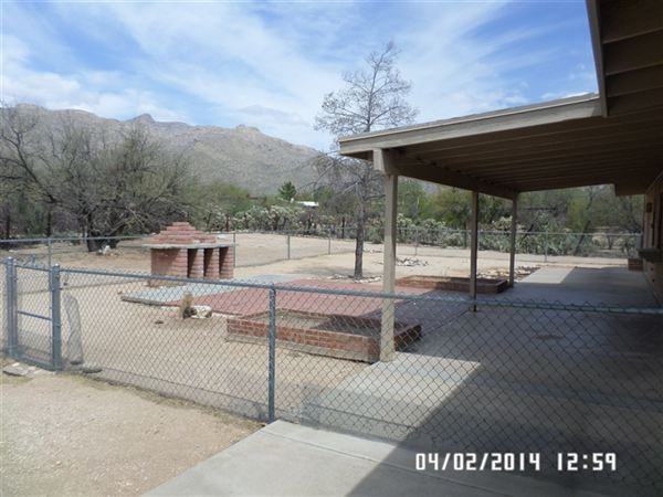 10571 E Deerfield Pl - Photo 3 of 10