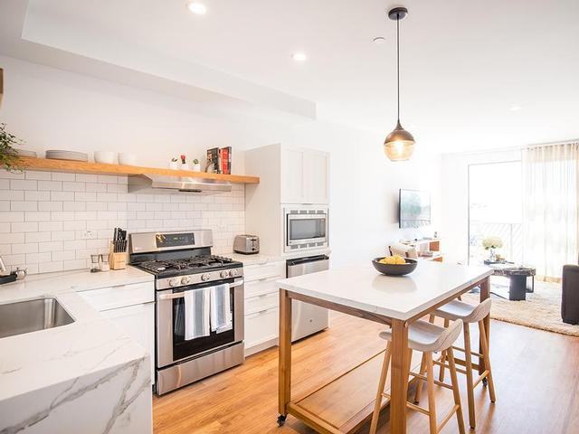 2867 Sunset Pl - Photo 4 of 26