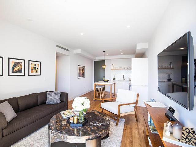 2867 Sunset Pl - Photo 2 of 26