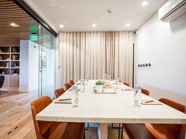 2867 Sunset Pl - Photo 3 of 26