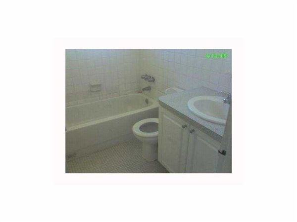 4125 SW 24th St - Photo 2 of 3
