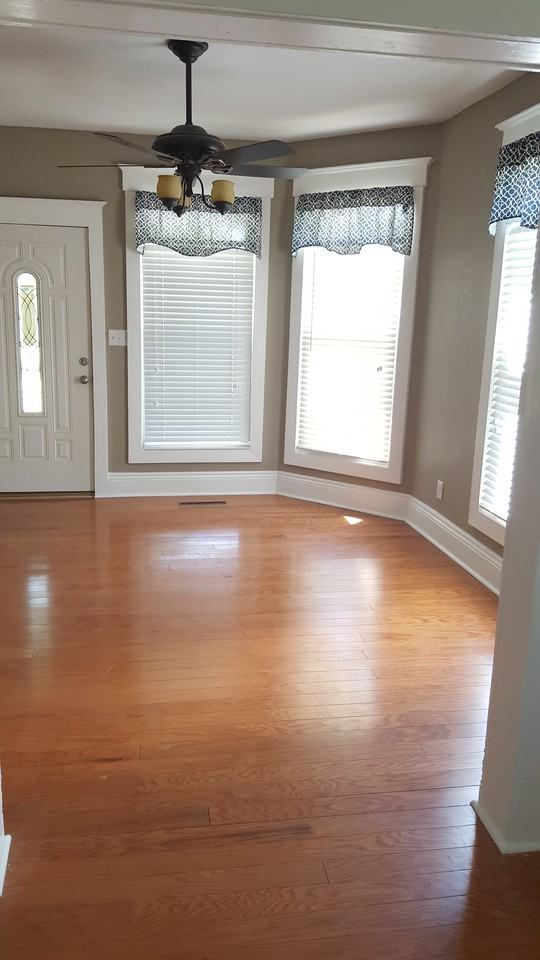 825 N 8th St - Photo 3 of 20