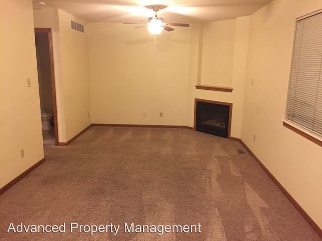 1336 Fremont St - Photo 2 of 10