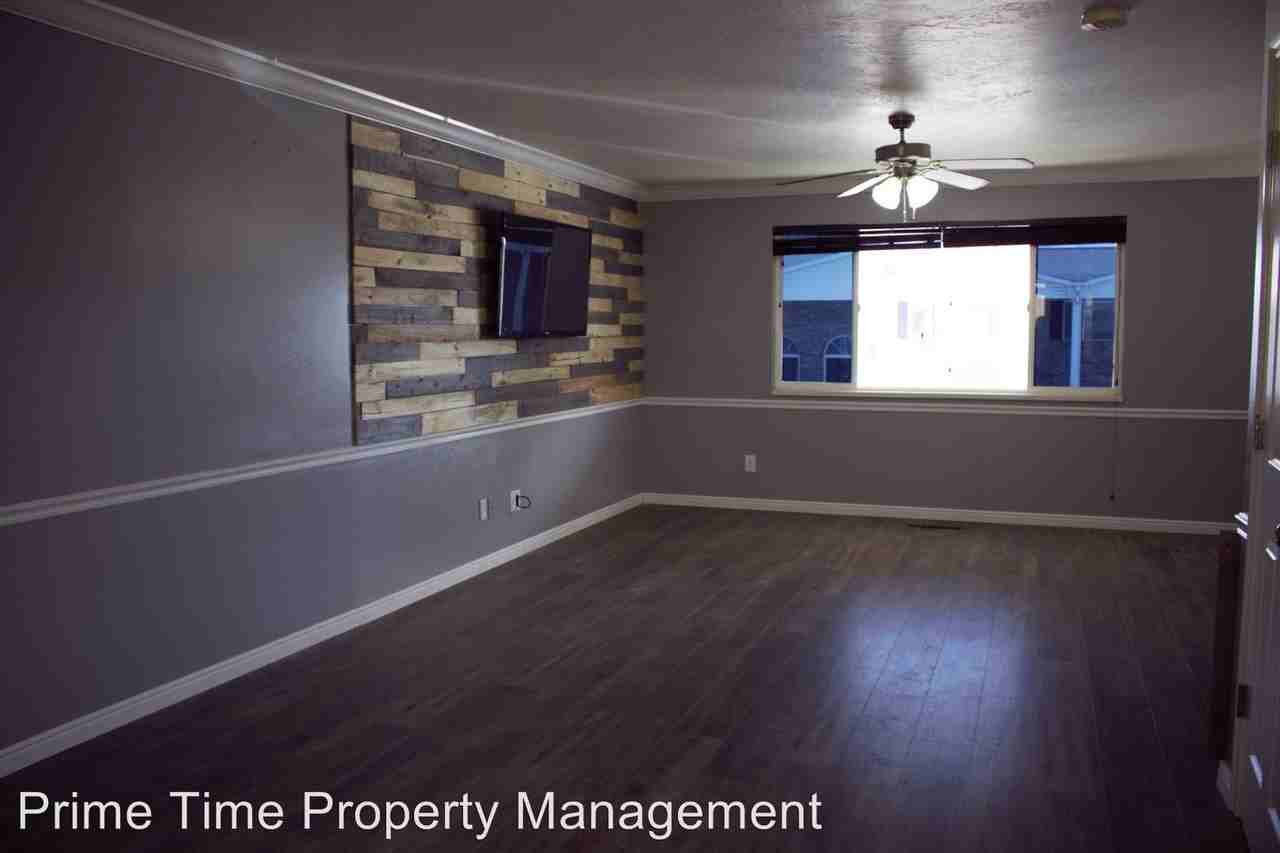 130 W 870 N - Photo 3 of 11