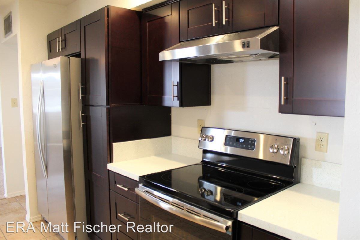 300 E 26th Pl - Photo 3 of 13