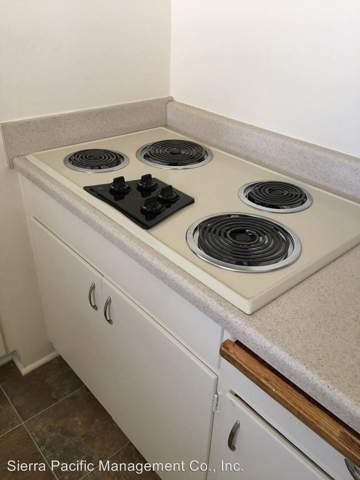 1883 14th St - Photo 3 of 11
