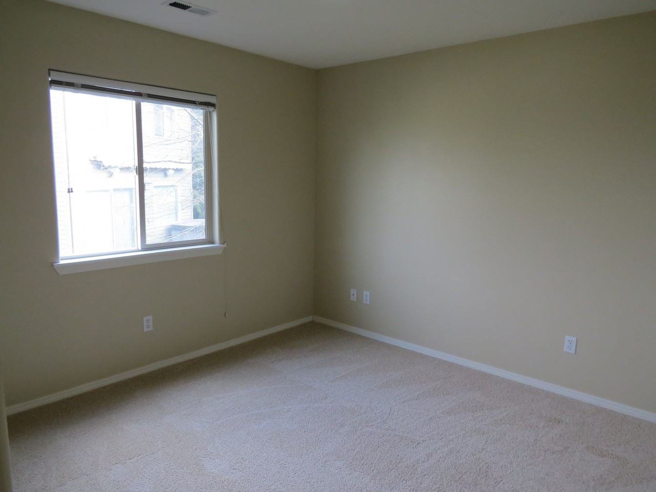 1363 SW Binford Lake Pkwy - Photo 2 of 19