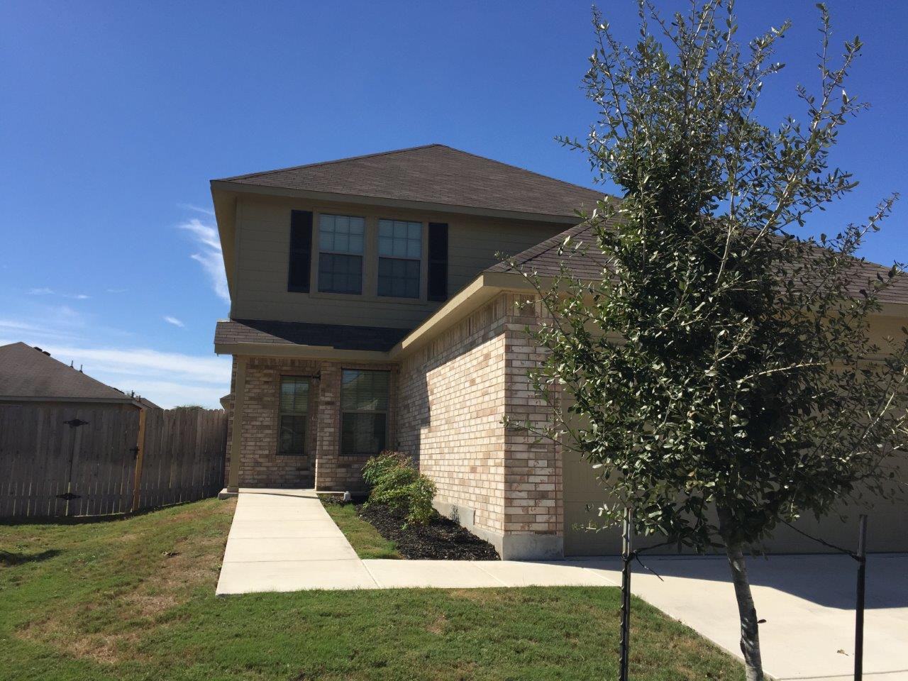 6906 Heathers Pl - Photo 2 of 10