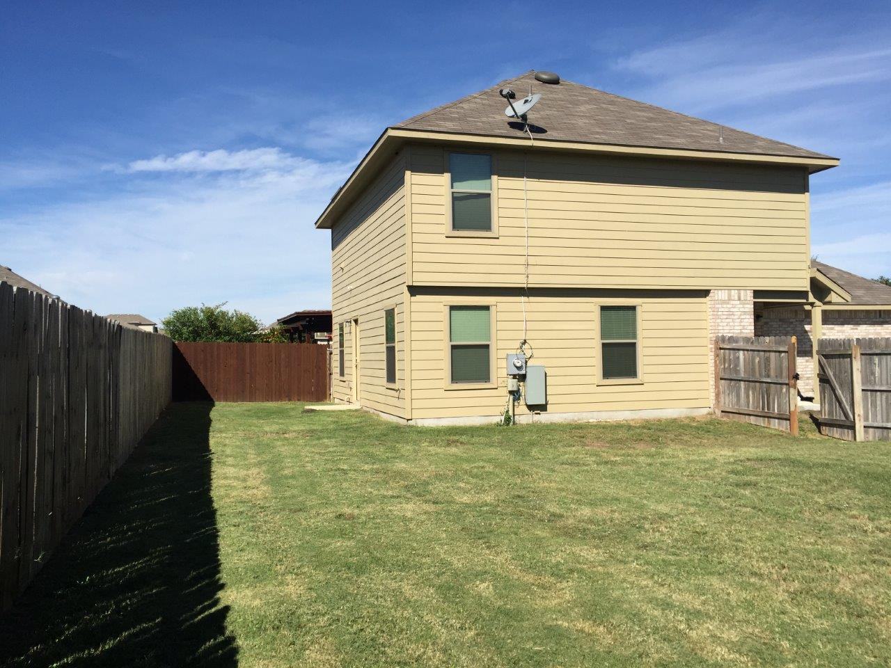 6906 Heathers Pl - Photo 3 of 10