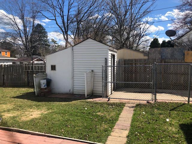 5050 N 57th St - Photo 3 of 23