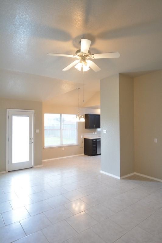 1605 Oak Chase Trl - Photo 7 of 19