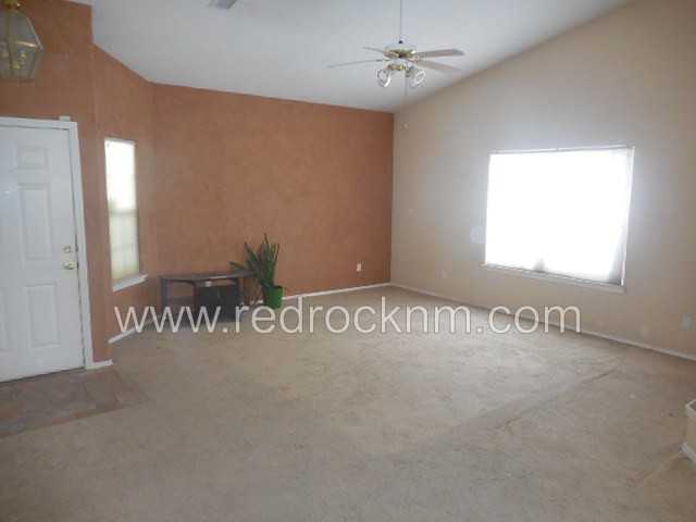 7200 Tricia Rd NE - Photo 3 of 24