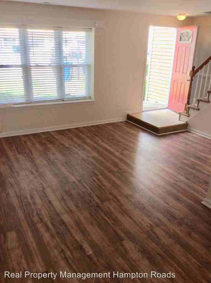 5235 Richard Rd - Photo 3 of 31