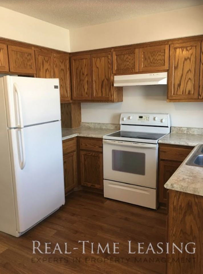 7515 240th Street East #4 - Photo 2 of 11