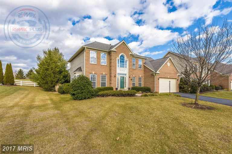 200 Tobias Run - Photo 2 of 30