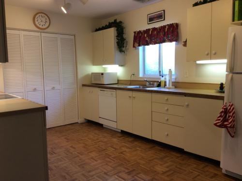 1 Partridge Ct - Photo 2 of 9