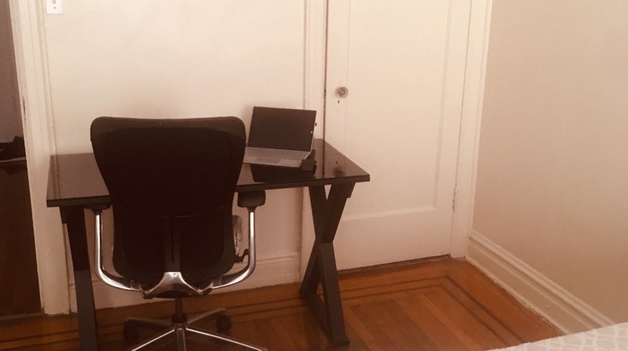 1705 Castle Hill Ave - Photo 3 of 7