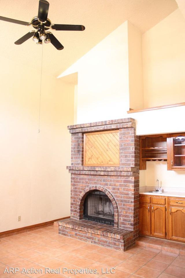 12045 Van Gogh Dr - Photo 2 of 18