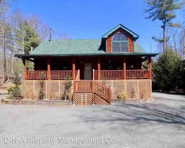 221 Arbutus Lane - Photo 3 of 50