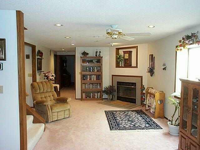 10025 W Lakelane St - Photo 3 of 5