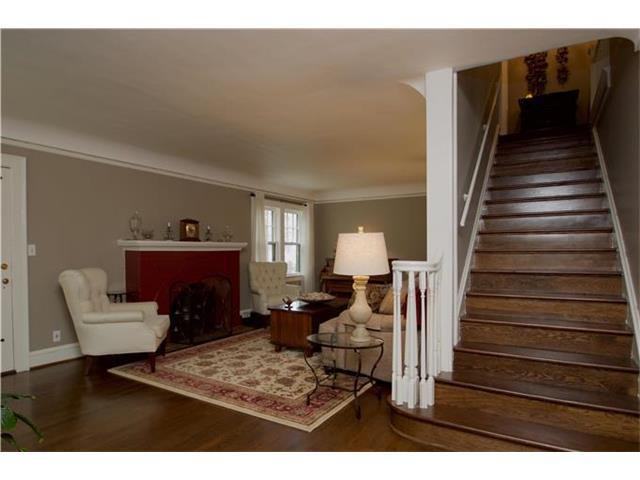 25 West Dartmouth Road - Photo 2 of 27