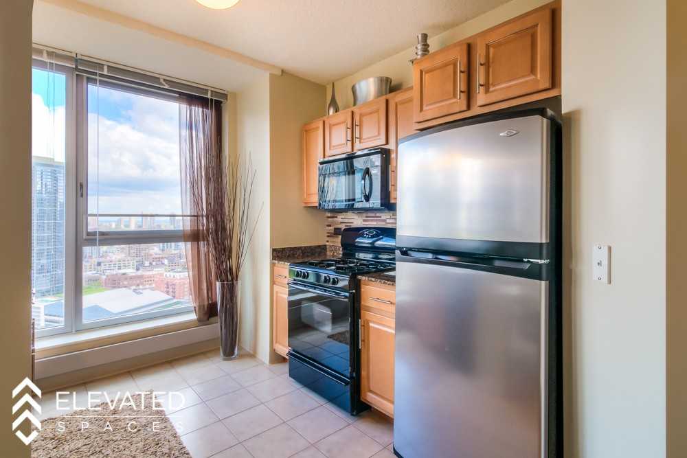 300 N Canal St #2902