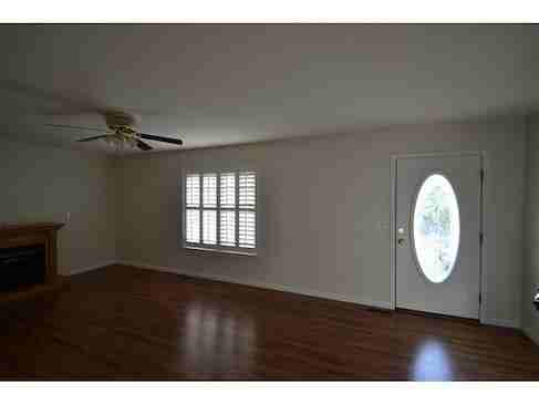 31 Greystone Ln - Photo 2 of 14