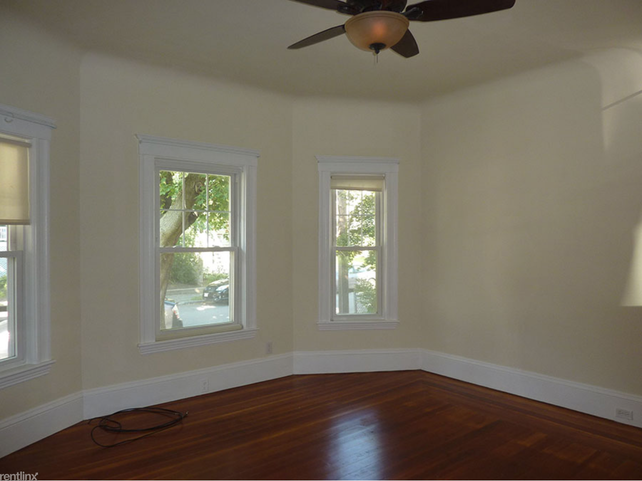 39 Hall Ave - Photo 2 of 9